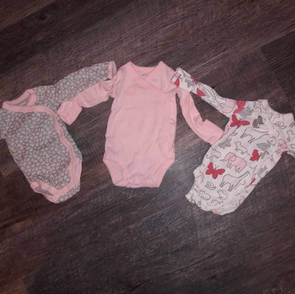 Carter newborn bodysuits